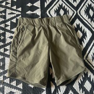 Columbia Green Athletic Shorts with Elastic Waistband    E